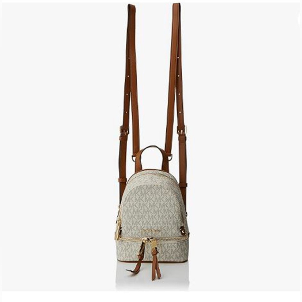 Michael Kors Womens Rhea

Mini Backpack White... - Picture 6 of 9